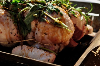 pui cu ierburi la grill 07
