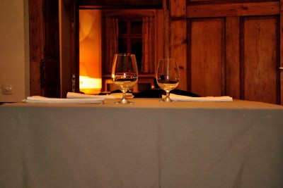 restaurant via 19